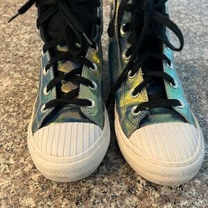 Stylish Kids Shoes with Iridescent Finish